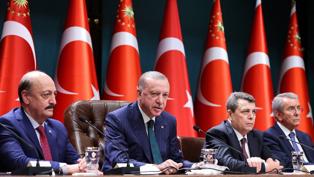Türkische Regierung leitet Verfahren ein: Arbeiten Terroristen in Istanbuler Stadtverwaltung?