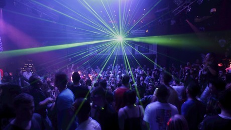 Feiern à la Schleswig-Holstein: Geimpfte und Genesene tanzen in Clubs mit Maske