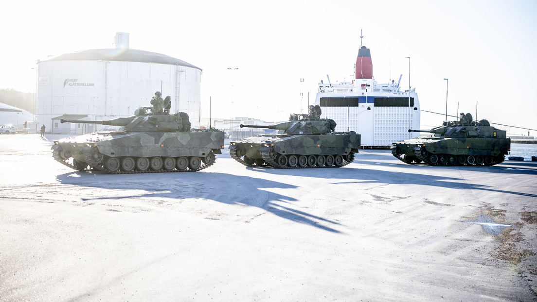 Schwedische Panzer patrouillieren Häfen auf Gotland wegen Spannungen zwischen Russland und NATO