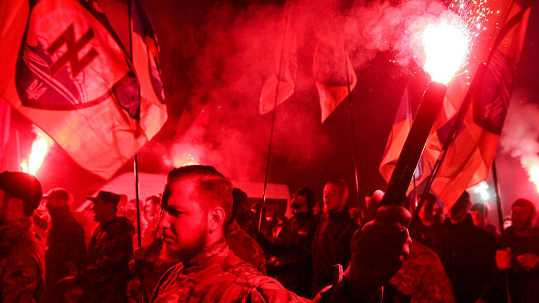 Greeks in Mariupol: "Azov is holding us hostage"