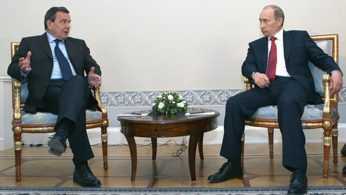 Medien: Altkanzler Schröder in Moskau, um sich mit Putin zu treffen