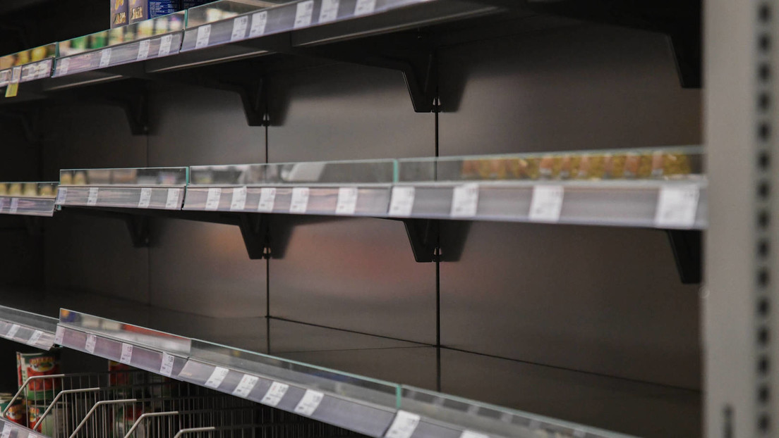 Speiseöl und Weizenmehl: Leere Regale in deutschen Supermärkten