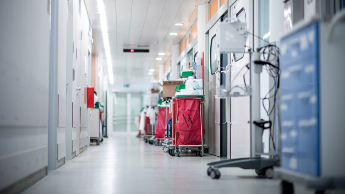 Trotz Impfquote von 90 Prozent: Krankenhäusern droht wegen Quarantäne-Regelung Personalausfall