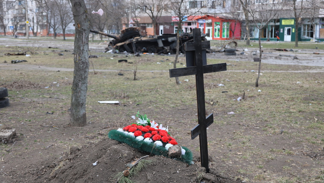 "Ukrainische Soldaten töteten meinen Sohn" – Gerettete Einwohner berichten über Blutbad in Mariupol