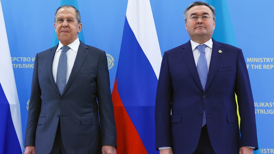LIVE: Pressekonferenz mit Russlands Außenminister Lawrow und seinem kasachischen Amtskollegen