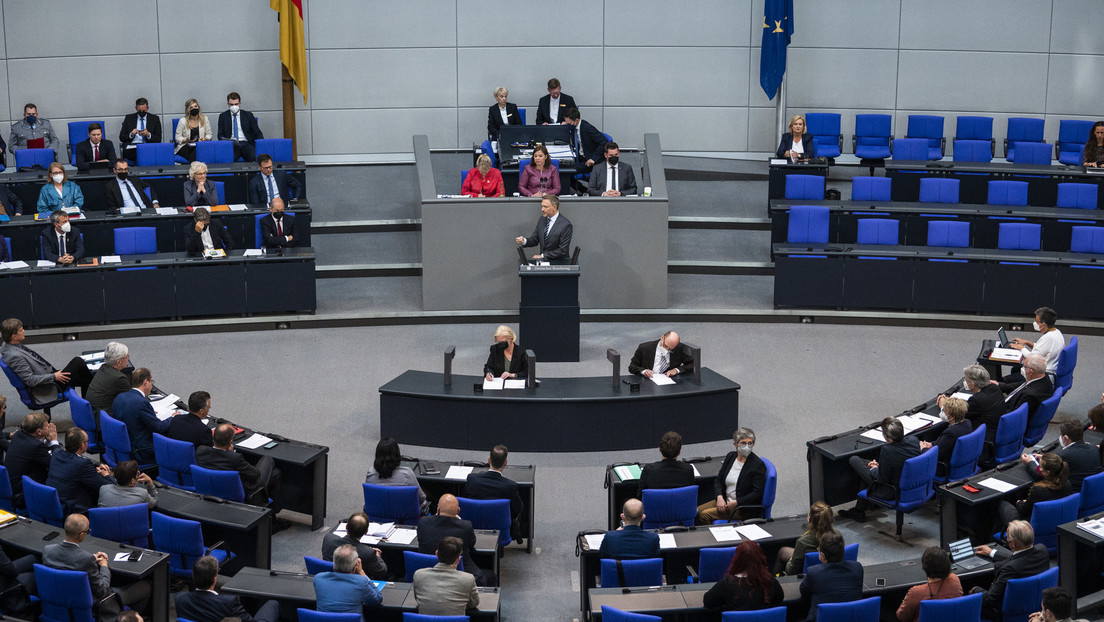 LIVE: 31. Sitzung des Bundestages | Unterstützung für Ukraine | Aufgabenplanung für Deutsche Welle