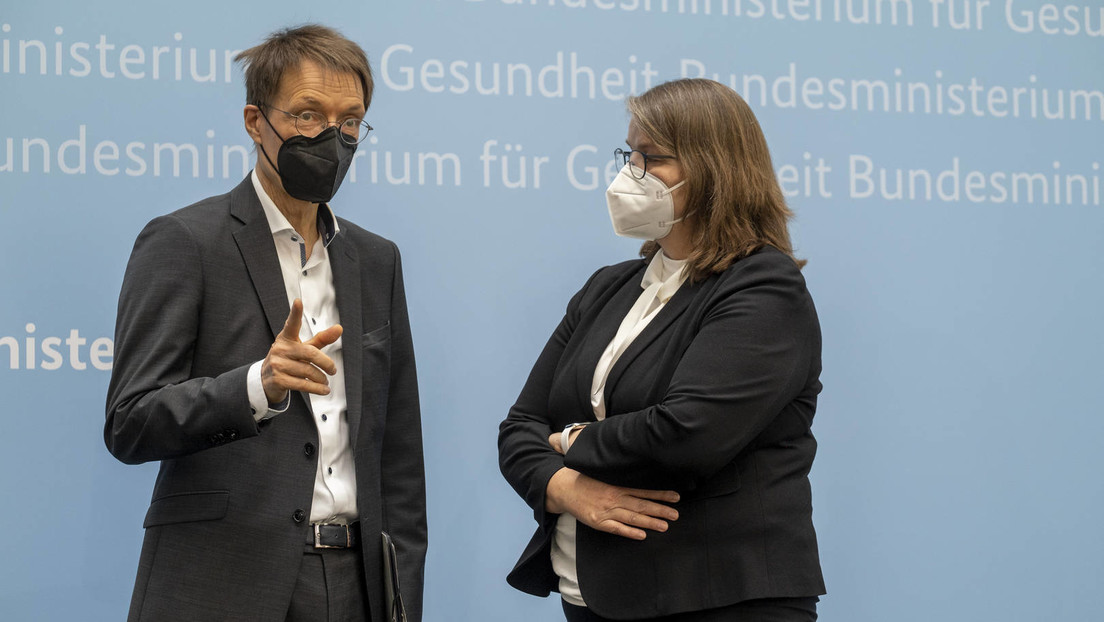 Lauterbach: Vierte Impfung für Senioren in Pflegeheimen sowie Masken- und Testpflicht für Gäste