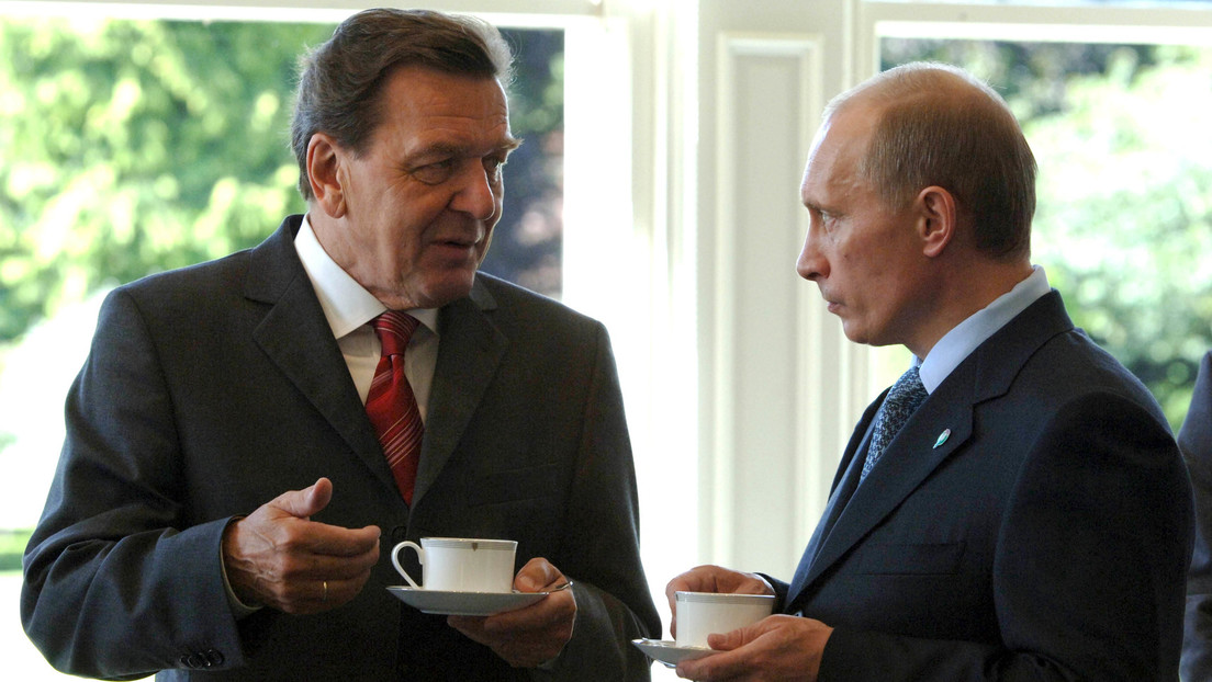 Altkanzler Schröder will weiter mit Putin reden