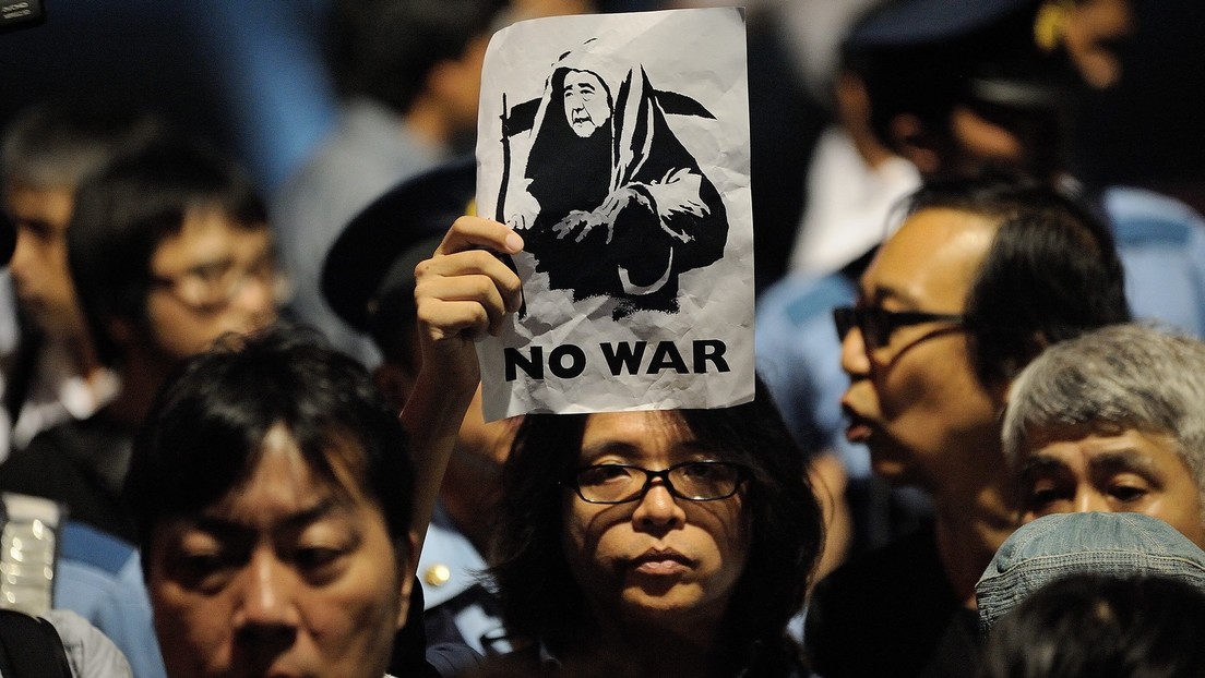 Japanischer Ministerpräsident befürwortet schnellstmögliche Änderung der "pazifistischen" Verfassung