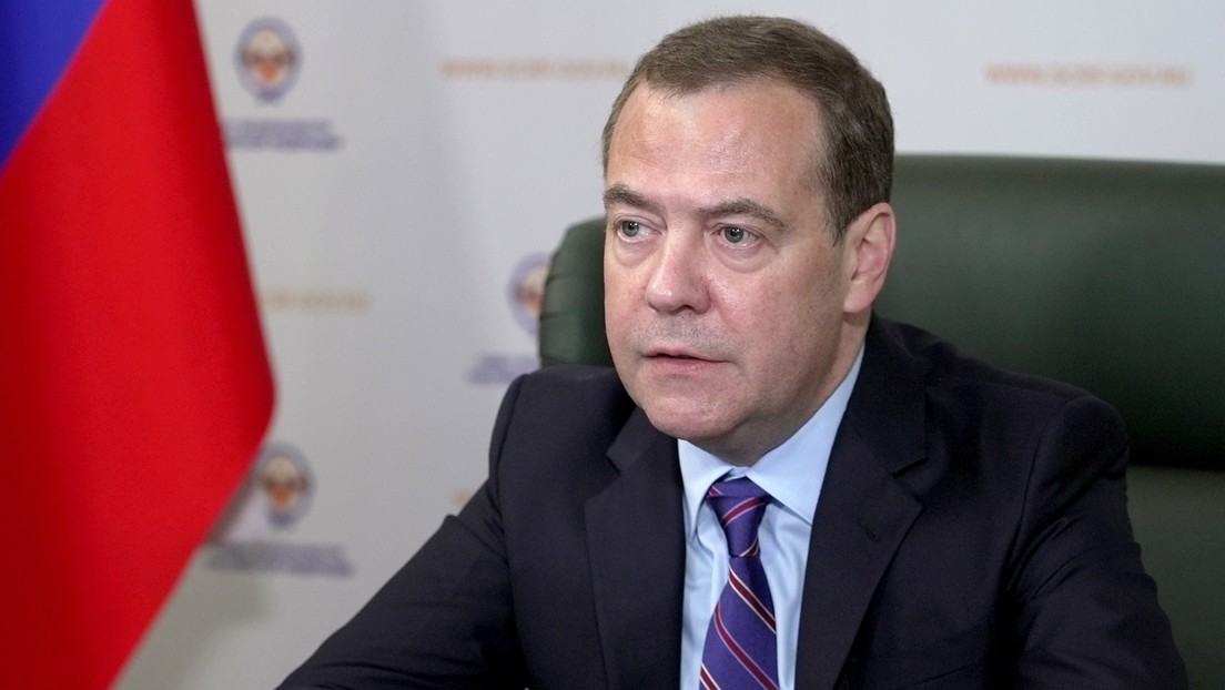 Medwedew: USA und Großbritannien täuschen EU wie Hütchenspieler