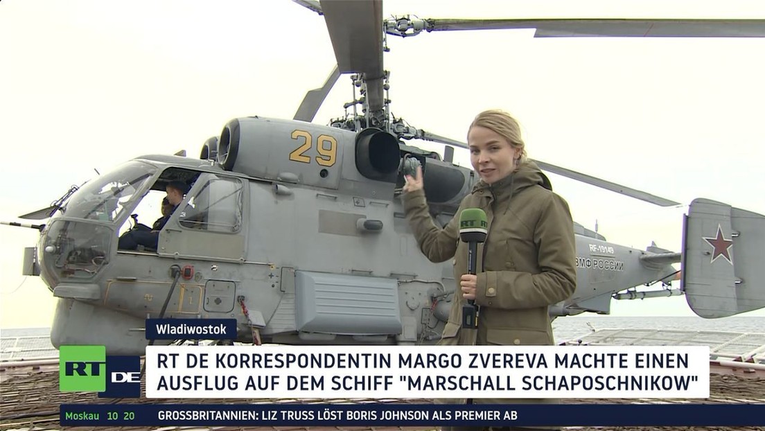 Militärübung "Wostok 2022" – RT DE-Korrespondentin berichtet vom Schiff "Marschall Schaposchnikow"