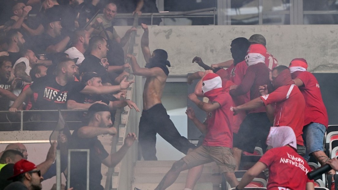 Schwere Ausschreitungen bei Fußballspiel von Köln in Nizza