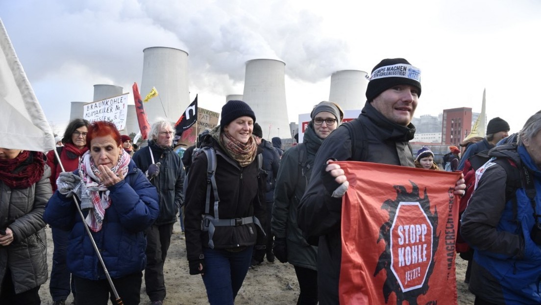 Klima-Aktivisten blockierten Kohlekraftwerk Jänschwalde