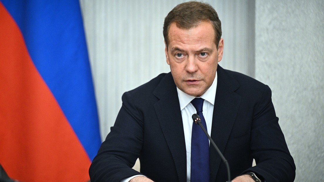 Medwedew nennt Referenden im Donbass "Wiederherstellung der historischen Gerechtigkeit"