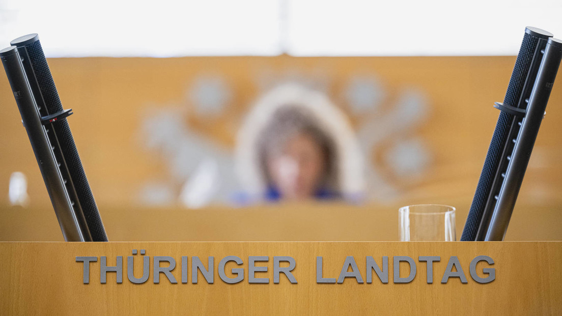 "Es ist schon sehr kalt hier": Thüringer Landtag verteilt Decken während Plenarsitzung