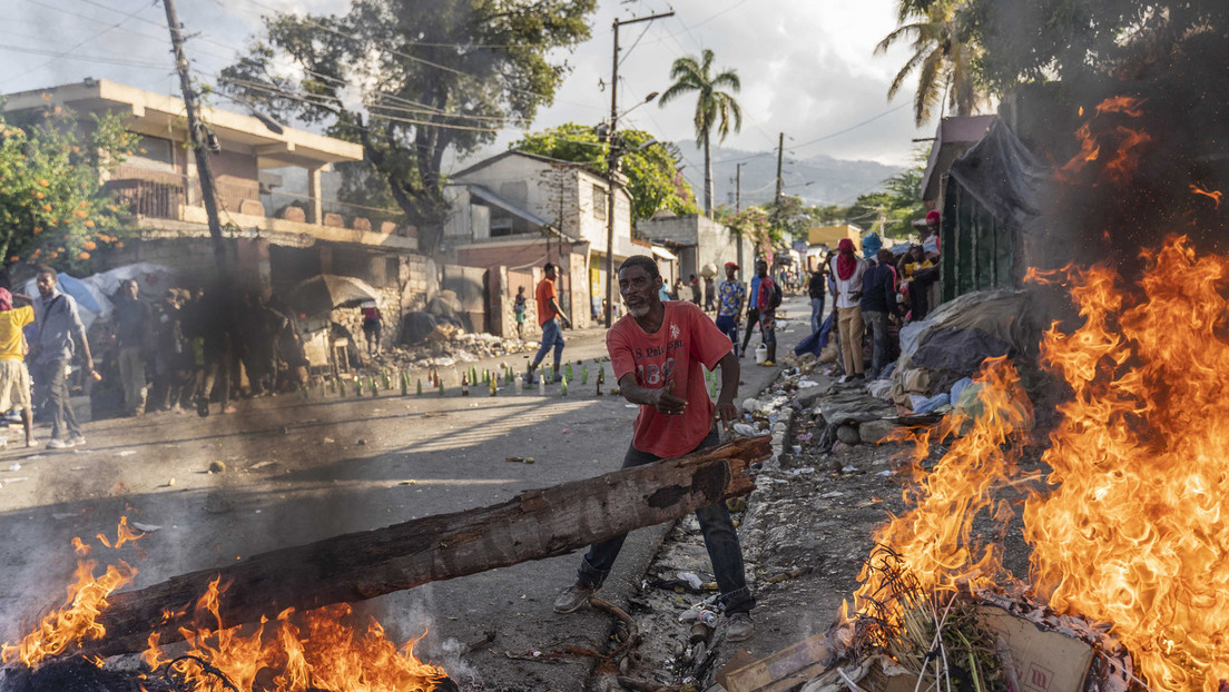 Massenunruhen in Haiti: Einwohner fordern Rücktritt von Präsident Ariel Henry
