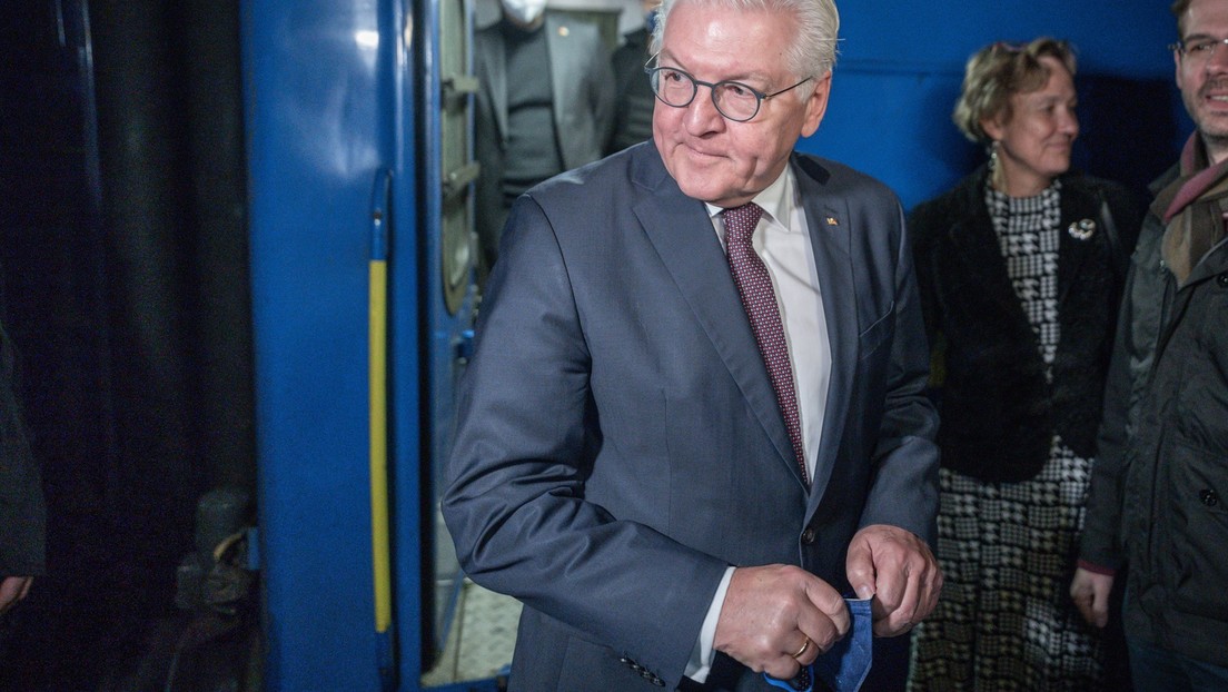 Überraschungsbesuch: Bundespräsident Steinmeier trifft Selenskij in Kiew