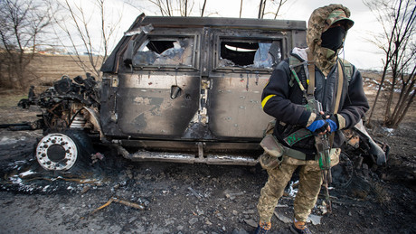 "Wir jagen und erschießen sie wie Schweine" – Britische Zeitung feiert ukrainischen Rachefeldzug