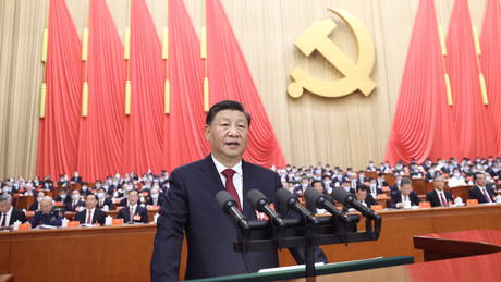 Xi Jinping auf Parteitag: China zu einem "modernen sozialistischen Land" machen
