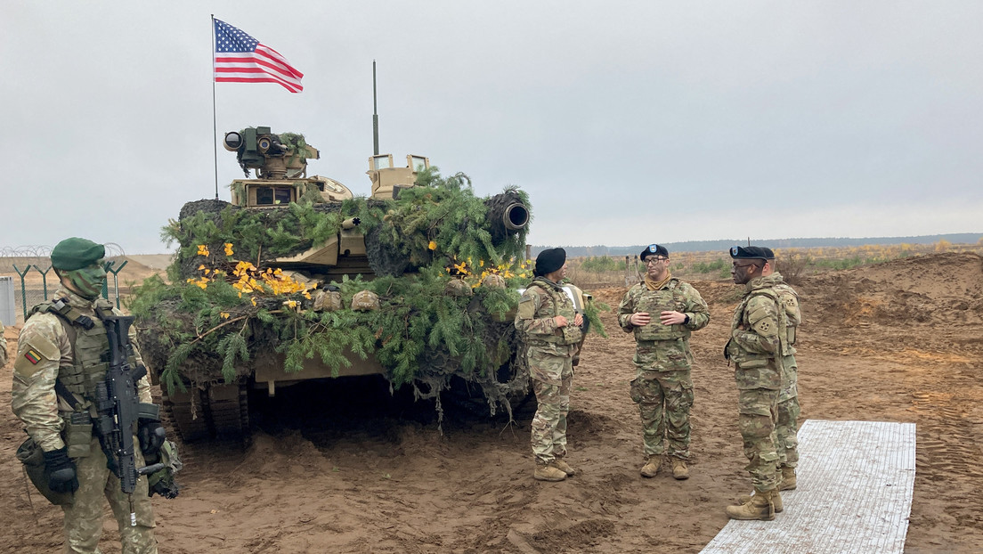 Waffeninspektion durch US-Truppen: US-Soldaten sind in der Ukraine aktiv
