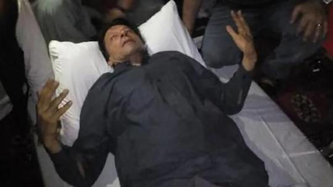 Pakistanischer Ex-Premier Imran Khan bei Anschlag verletzt