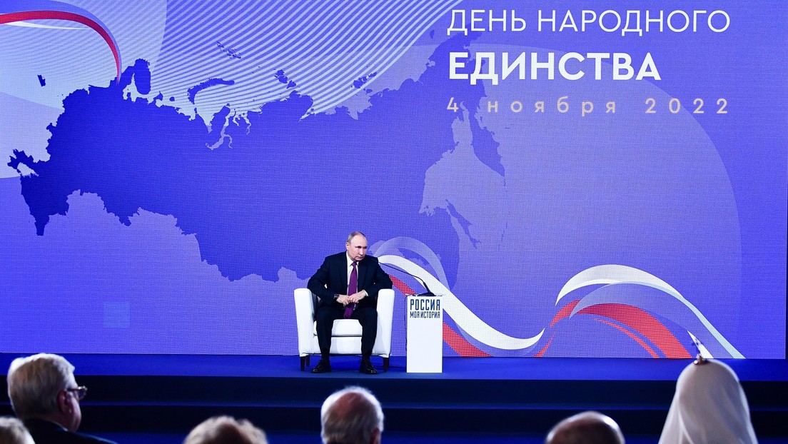 Putin: Politische Führung der Ukraine denkt nur an das Geld in westlichen Banken