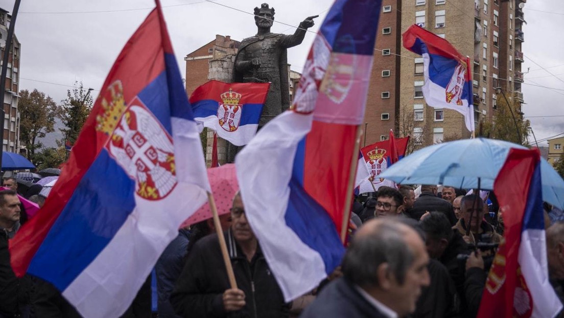 Erneut Spannungen im Kosovo: Serben treten massenhaft von öffentlichen Ämtern zurück