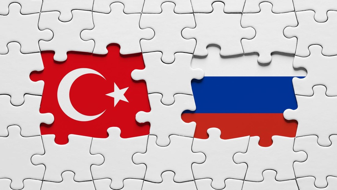 Türkischer Energieminister: Moskau und Ankara einigen sich auf Zahlungen in nationalen Währungen