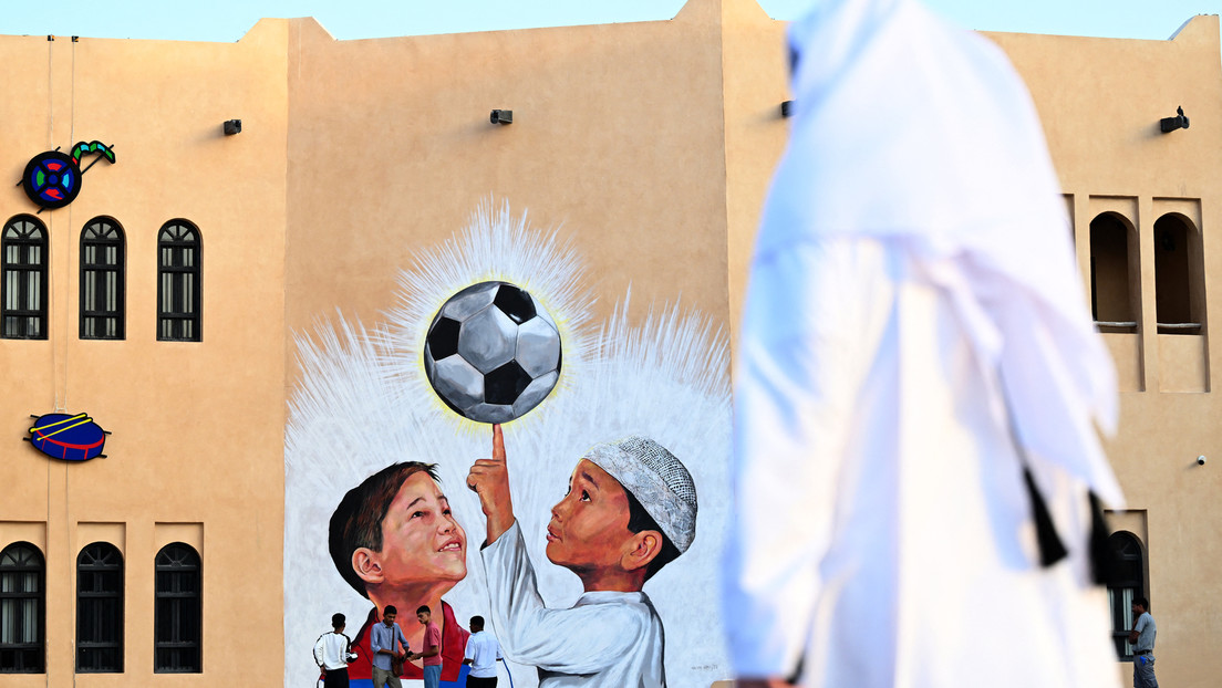 Kampagne gegen Katar: Westen setzt unterschiedliche Maßstäbe bei Fußball und Energiepolitik an