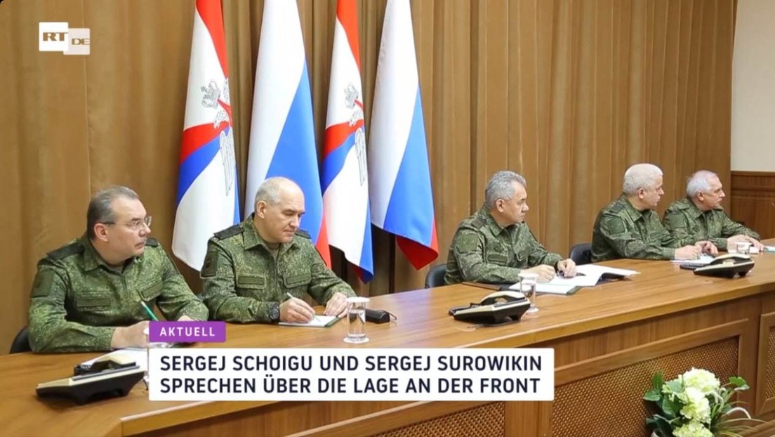 LIVE: Verteigungsminister Schoigu und Armeegeneral Surowikin über Verlauf der Sonderoperation