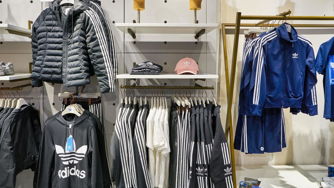 Gewinneinbruch bei Adidas: Inflation, Rückzug aus Russland und Lockdowns in China