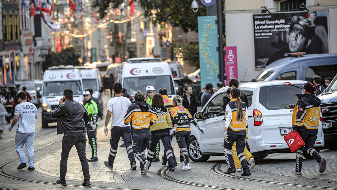 Nach Explosion in Istanbul: Erdoğan spricht von "hinterhältigem Anschlag"