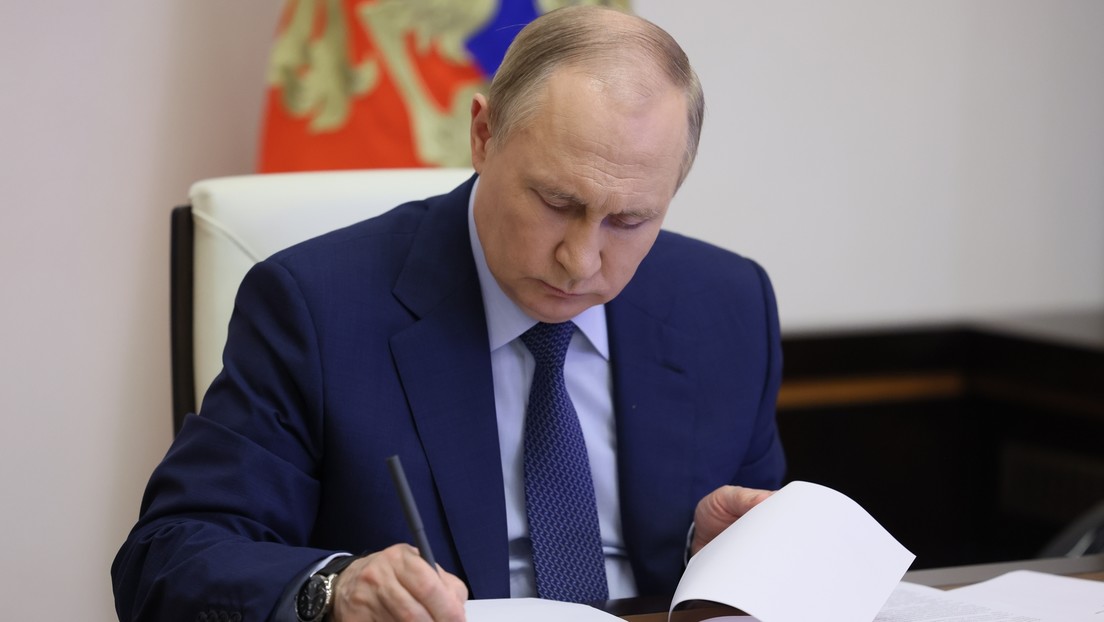 Putin unterzeichnet Dekret über Dienst von Ausländern in russischer Armee