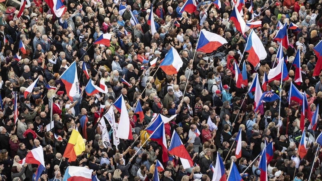 LIVE: Wiederholte Proteste in Prag gegen Waffenlieferungen und Auswirkungen der Energiekrise