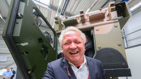 Sternchen in der Krise: Rüstungskonzern Rheinmetall rechnet mit Extra-Milliarden durch Ukraine-Krieg