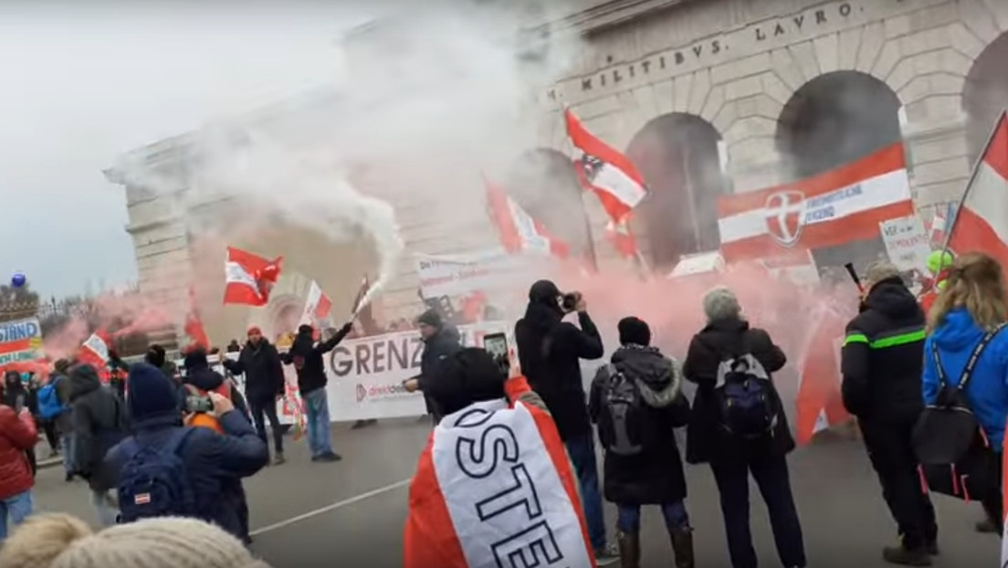 Protest in Wien gegen Energiesteuern und offene Grenzen