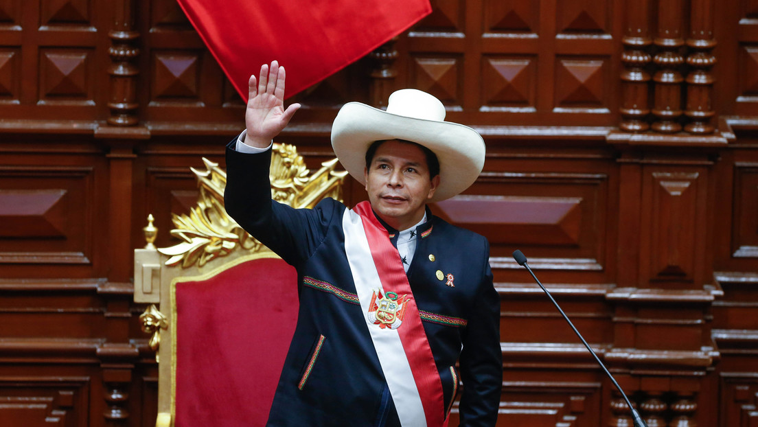 Der peruanische Präsident Pedro Castillo stand Raubverträgen mit Öl- und Gaskonzernen im Wege