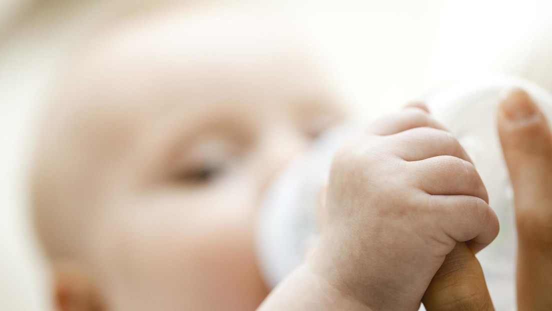 Französische Gesundheitsbehörden empfehlen Impfung von Babys gegen COVID-19