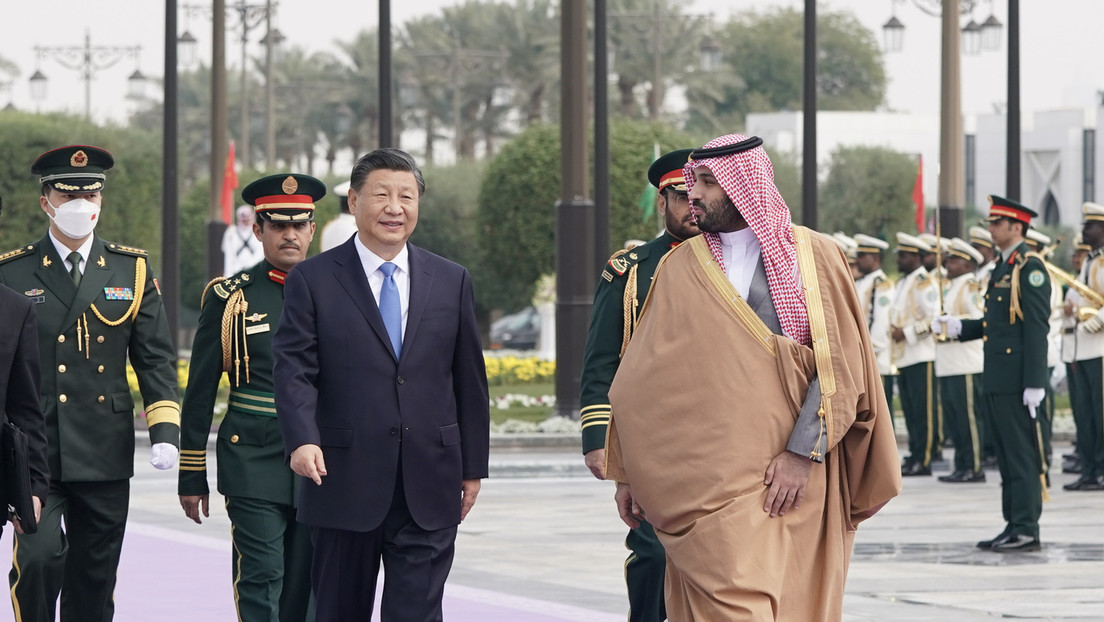 China and Saudi Arabia agree oil trade in yuan