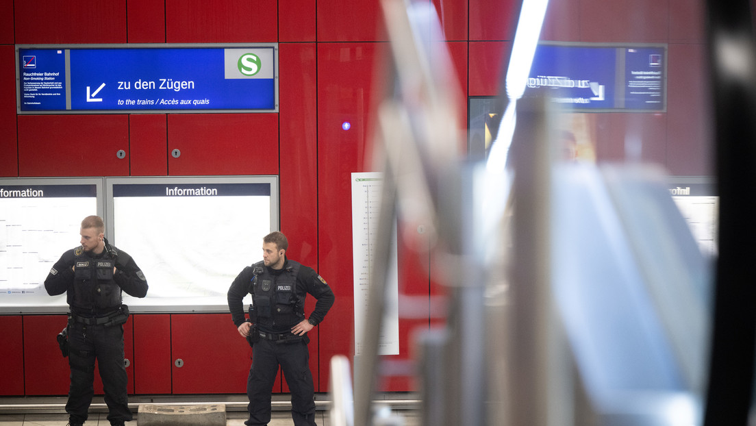 Nach Messerattacke auf S-Bahn-Kontrolleure: Schwarzfahrer wird bei Polizeieinsatz angeschossen