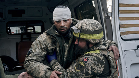 Liveticker Ukraine-Krieg: Kiew verliert binnen 24 Stunden bis zu 90 Soldaten in der LVR