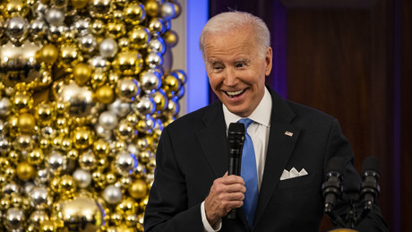 US-Demokrat Young: Joe Biden gehört wegen Kriegsverbrechen angeklagt