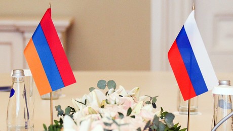 Kreml lehnt die Erklärung Armeniens zum Zwangsbeitritt zum Unionsstaat entschieden ab