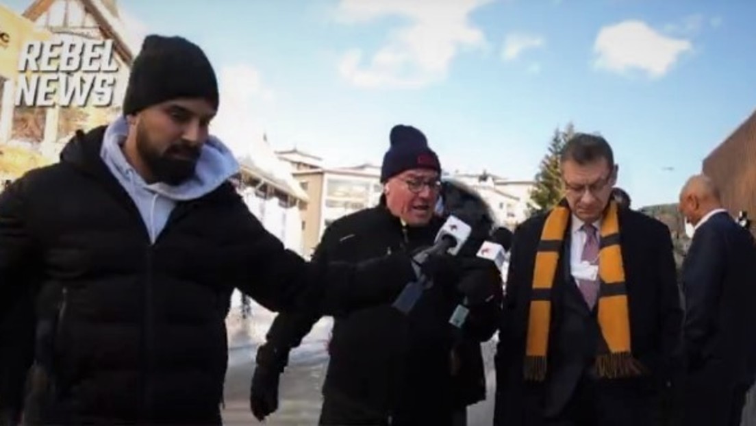 Pfizer-Chef Bourla flüchtet in Davos vor Journalisten – und schweigt zu unangenehmen Fragen