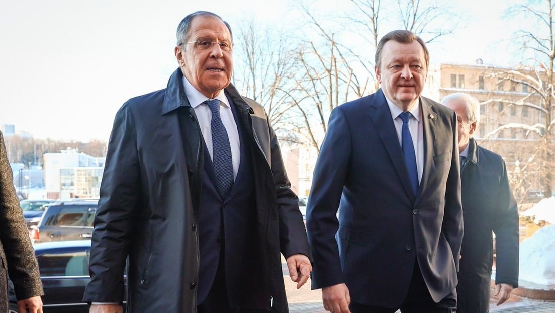 LIVE: Außenminister von Russland und Belarus geben gemeinsame Pressekonferenz in Minsk