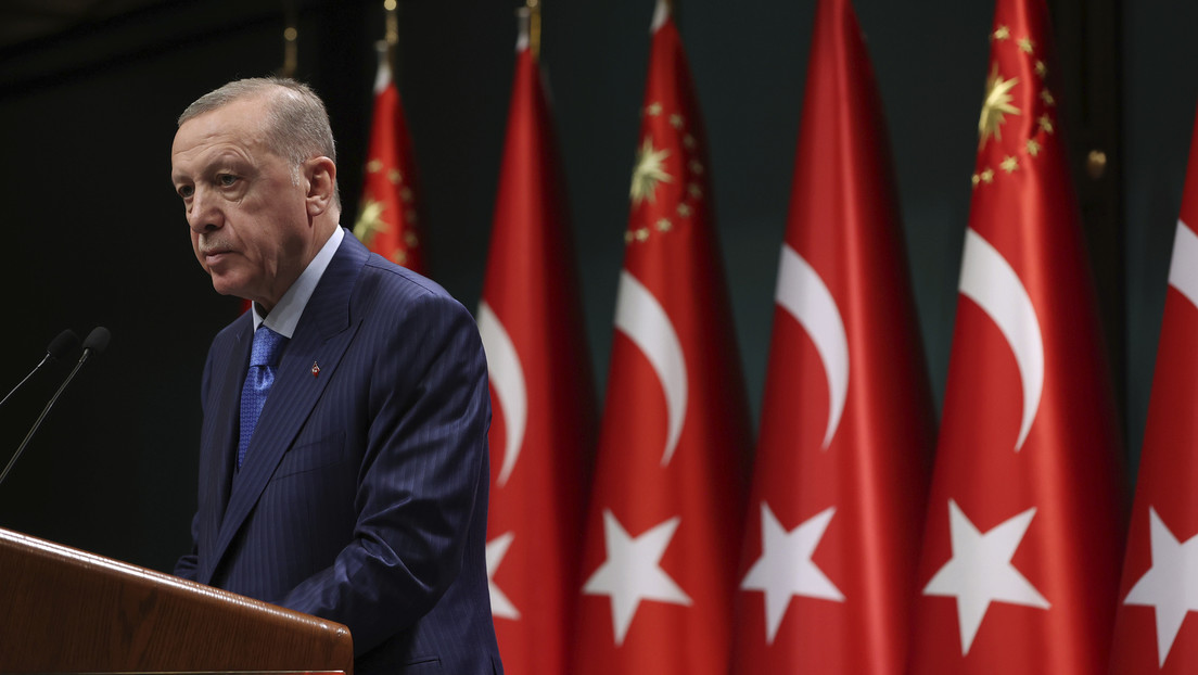 Erdoğan unterstützt Fortsetzung der Normalisierung der Beziehungen zu Syrien mit Teilnahme Irans