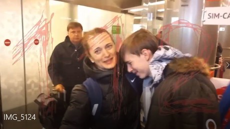 Deutschrussin rettet Sohn aus Klauen des Jugendamts: "Sie nehmen russischen Müttern die Kinder weg"