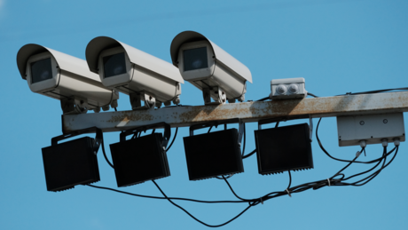 Polizei und Verbände fordern mehr Kameraüberwachung auf Bahnhöfen und in Zügen