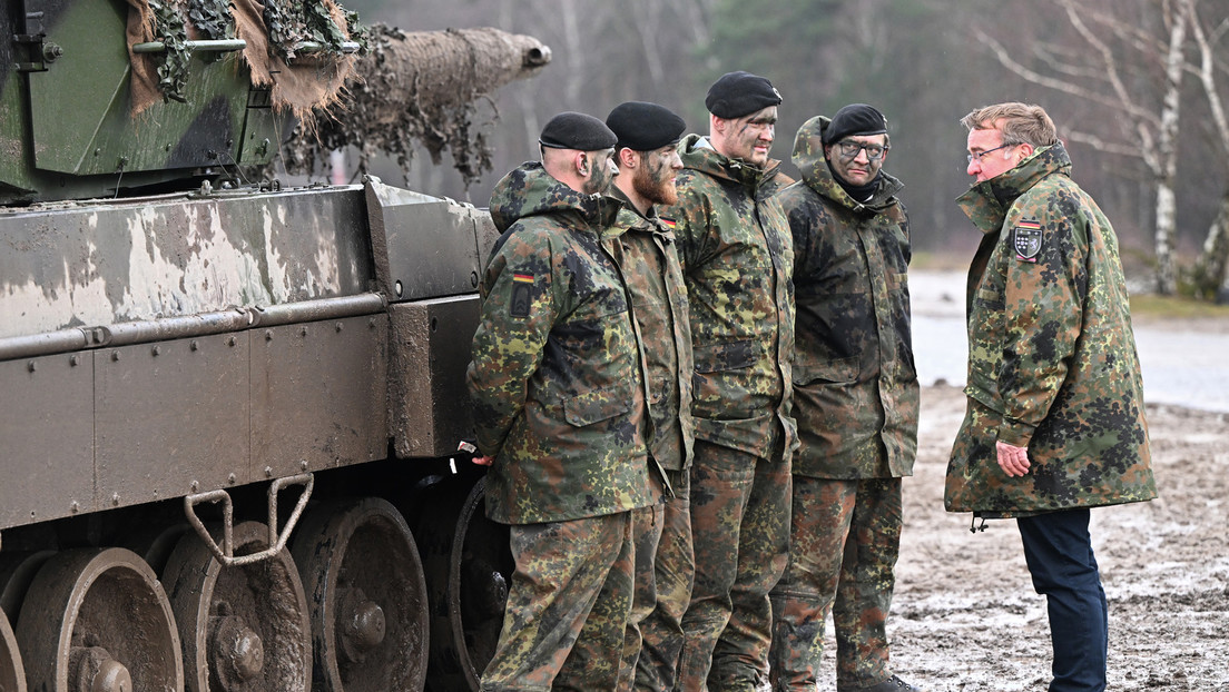 Plötzlich doch keine EU-Panzer für Kiew? – Weil die Besatzung mitgeliefert werden muss