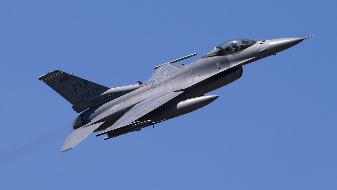 Pilot der Gruppe Wagner: F-16-Kampfjets in Ukraine nutzlos dank effektiver russischer Luftabwehr